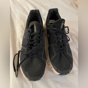 OnCloud Swift Running Shoes